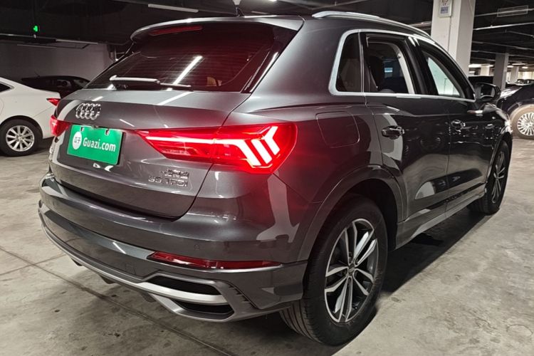 Audi Q3 2020 car image #7