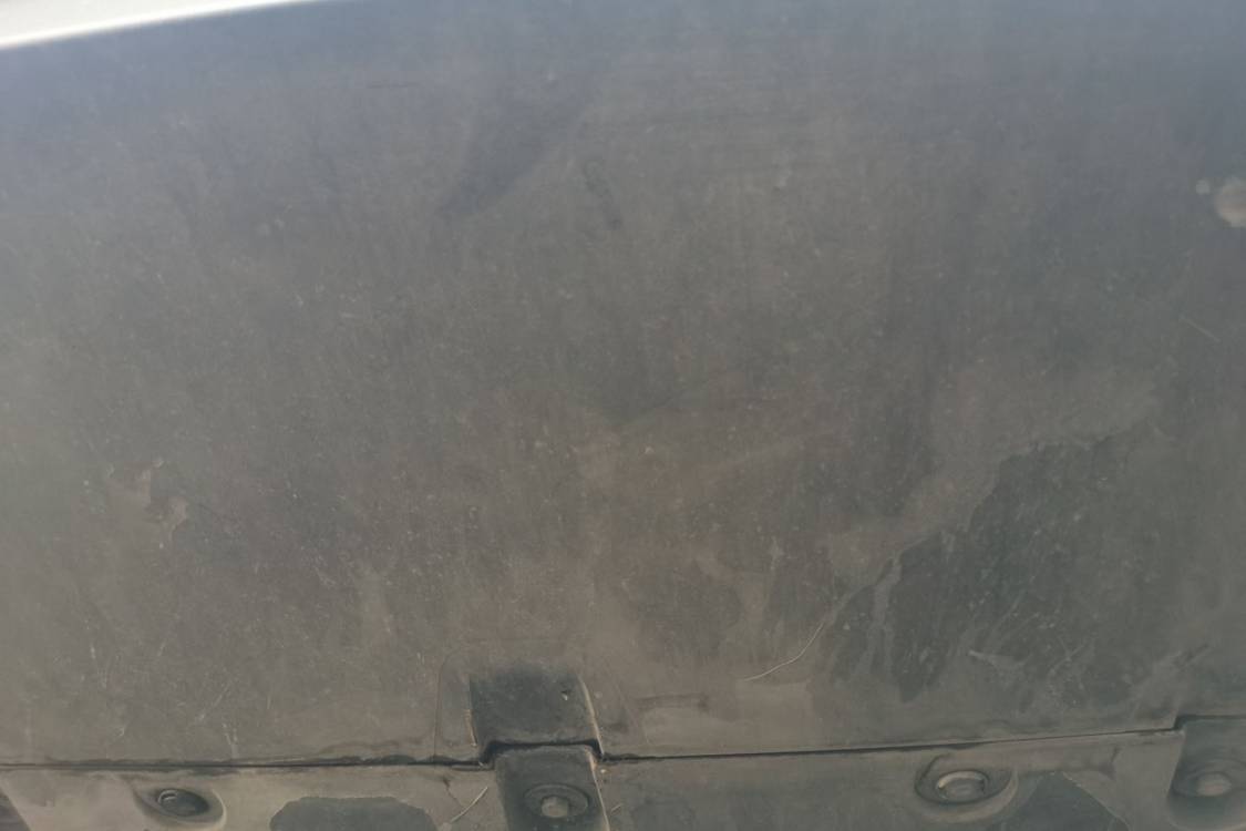 Tesla Model Y 2025 immagine di auto #14