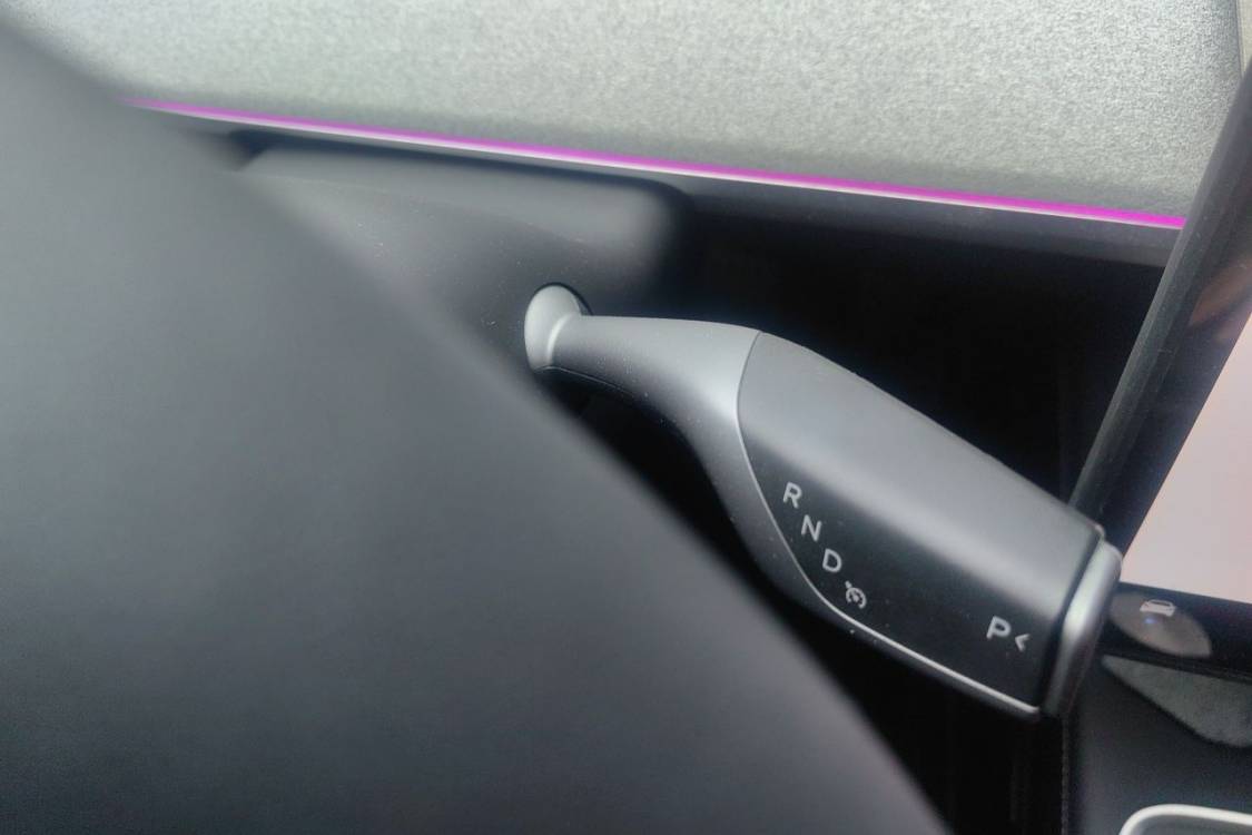 Tesla Model Y 2024 car image #27