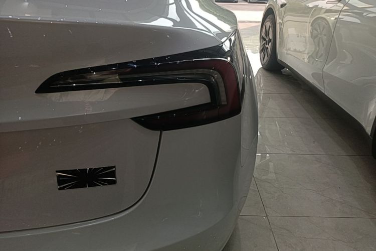 Tesla Model 3 2024 #8 Tesla Model 3 2024 car image #8