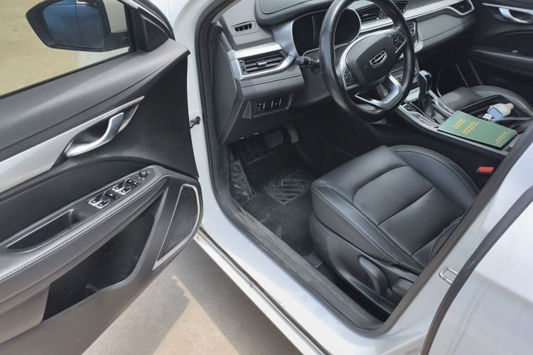 GEELY Emgrand 2020 #13 GEELY Emgrand 2020 car image #13