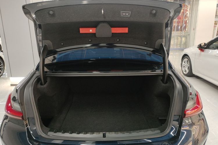 BMW 3 Series 2025 car image #21