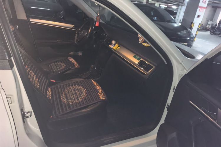 Volkswagen Bora 2018 car image #21