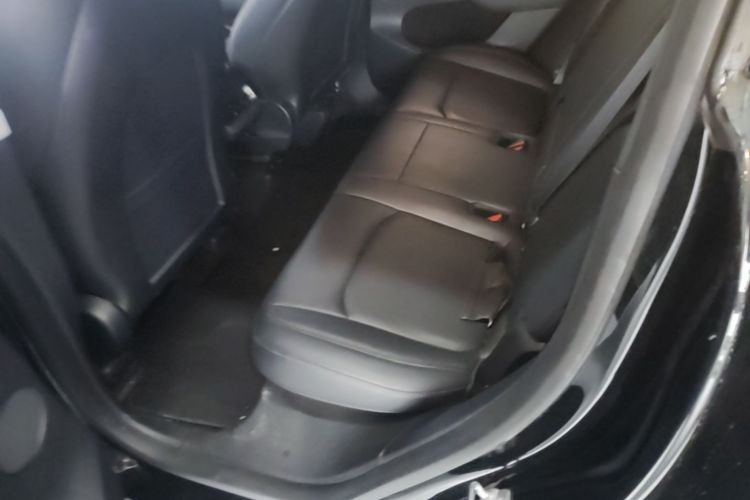 Tesla Model Y 2021 immagine di auto #17