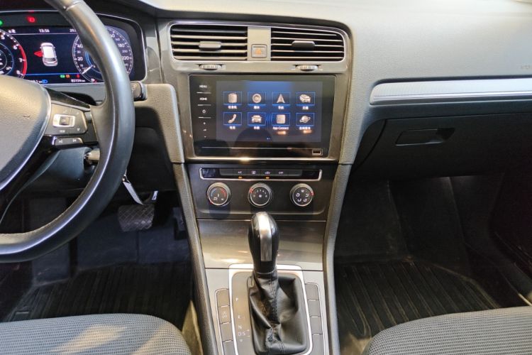 Volkswagen Golf 2020 #13 Volkswagen Golf 2020 صورة سيارة #13