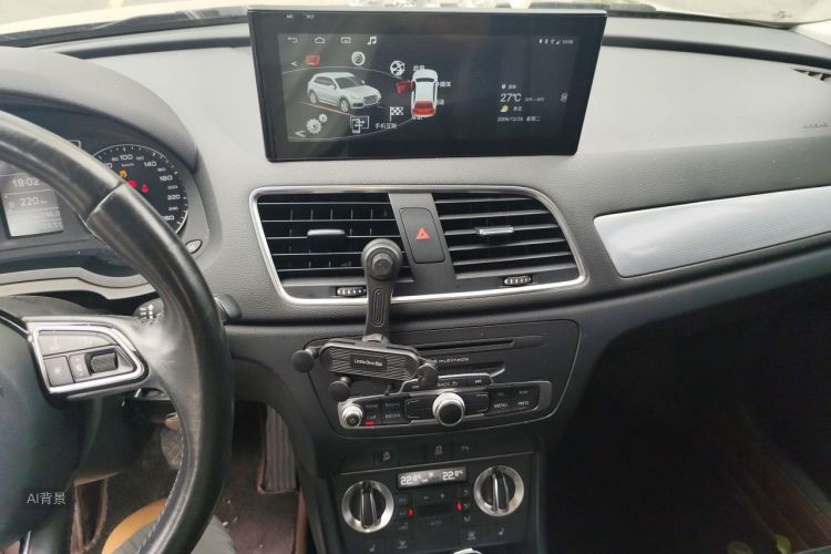 Audi Q3 2016 car image #15