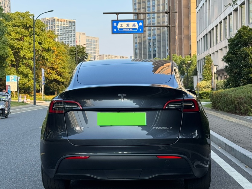 Tesla Model Y 2024 #9 Tesla Model Y 2024 immagine di auto #9