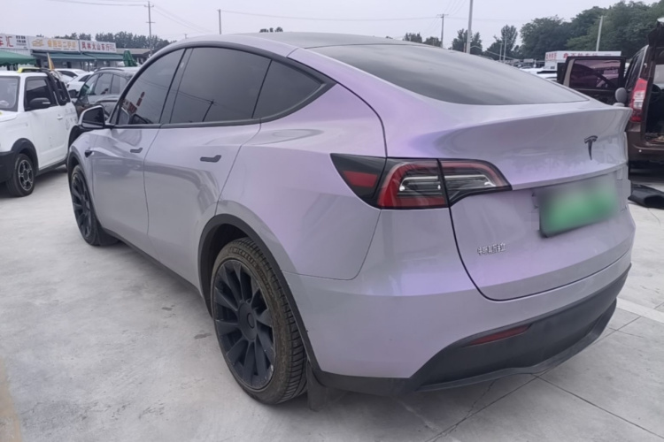 Tesla Model Y 2022 immagine di auto #5