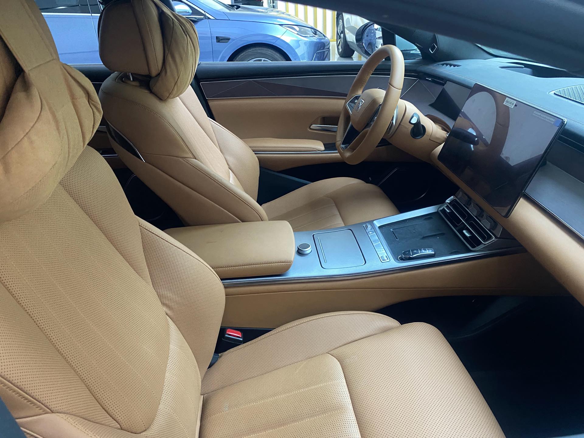 BYD HanL 2025 صورة سيارة #3