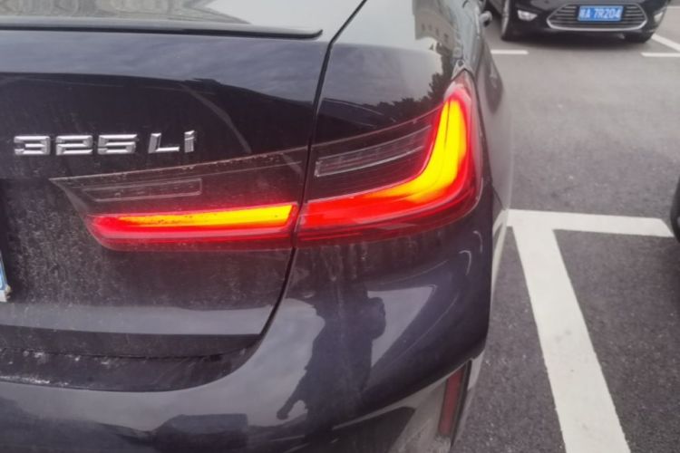 BMW 3 Series 2023 car image #8