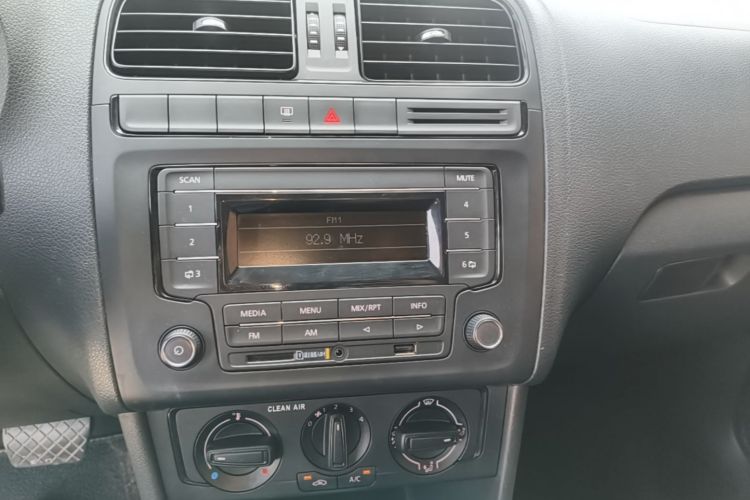 Volkswagen Polo 2017 #13 Volkswagen Polo 2017 car image #13
