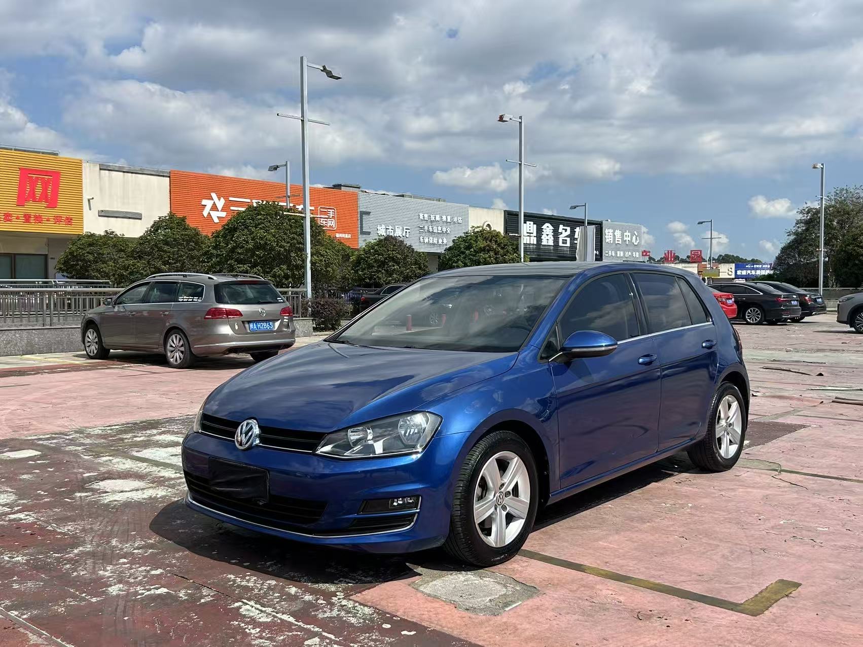 Volkswagen Golf 2015 Volkswagen Golf 2015 car image