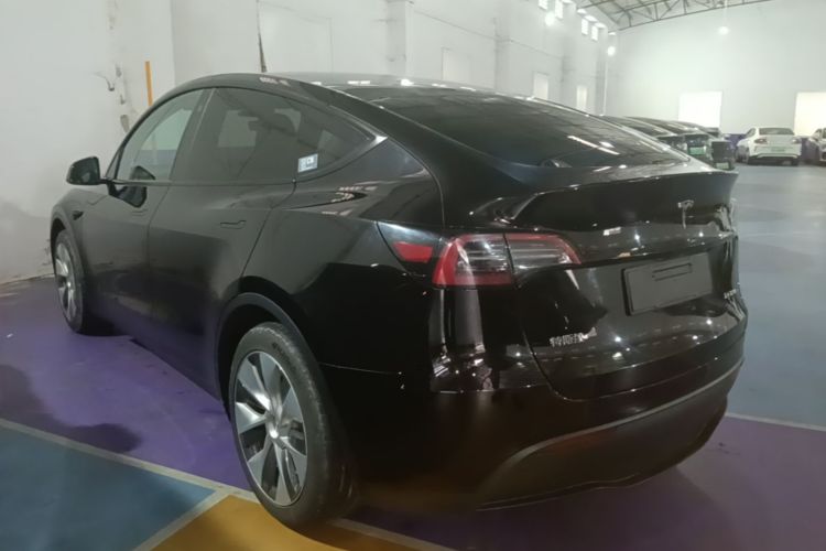 Tesla Model Y 2022 car image #5