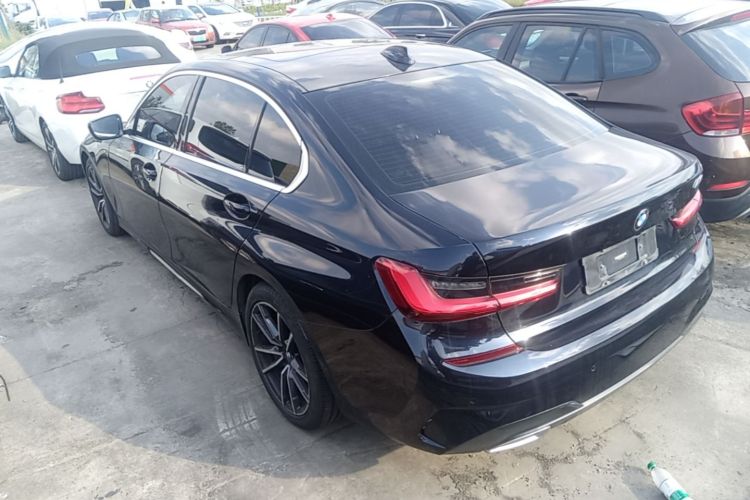 BMW 3 Series 2021 #5 BMW 3 Series 2021 صورة سيارة #5