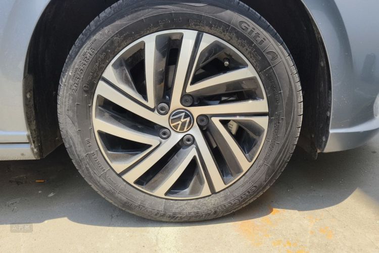 Volkswagen Lavida 2024 car image #9