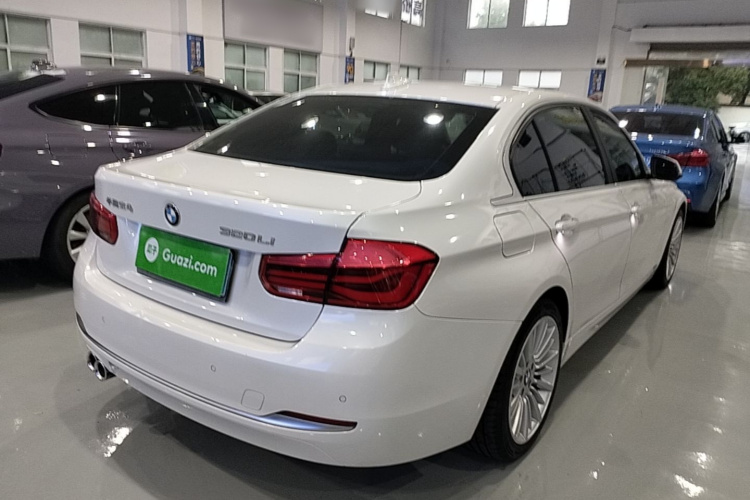 BMW 3 Series 2018 imagen de coche #7