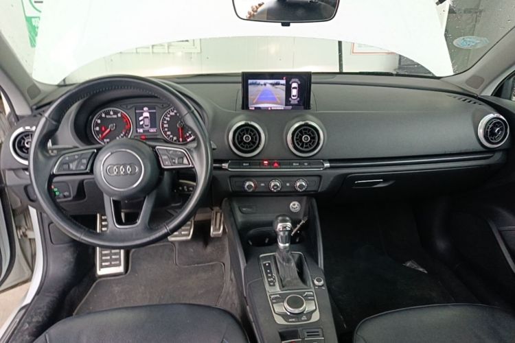 Audi A3 2018 car image #10