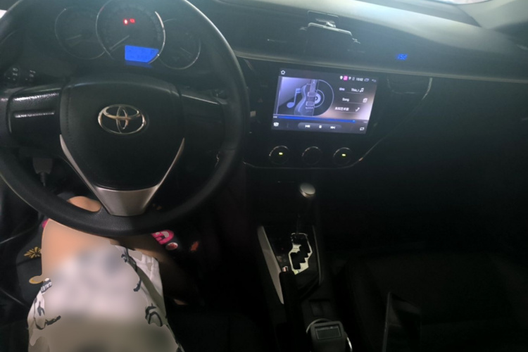 Toyota Corolla 2018 #11 Toyota Corolla 2018 car image #11