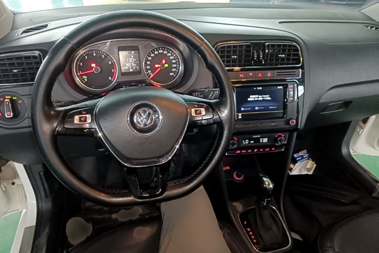 Volkswagen Polo 2016 #10 Volkswagen Polo 2016 car image #10