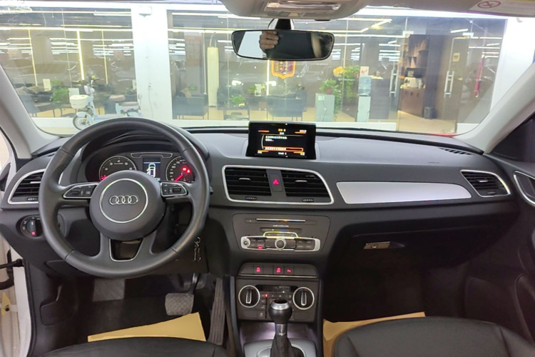 Audi Q3 2019 #10 Audi Q3 2019 car image #10