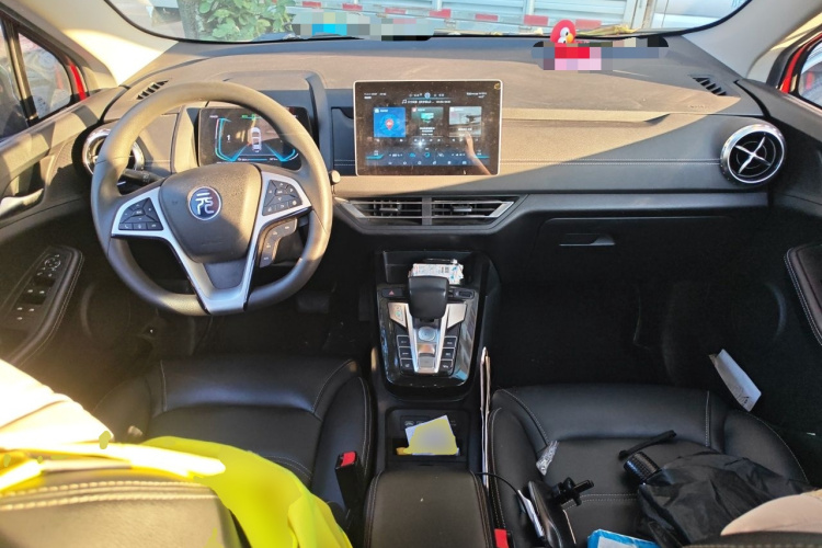 BYD Yuan New Energy 2019 car image #7