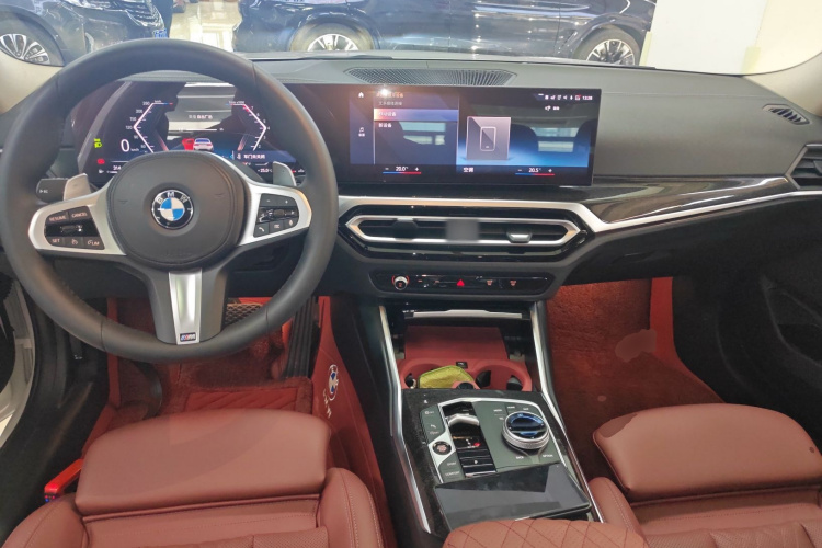 BMW 3 Series 2023 صورة سيارة #10