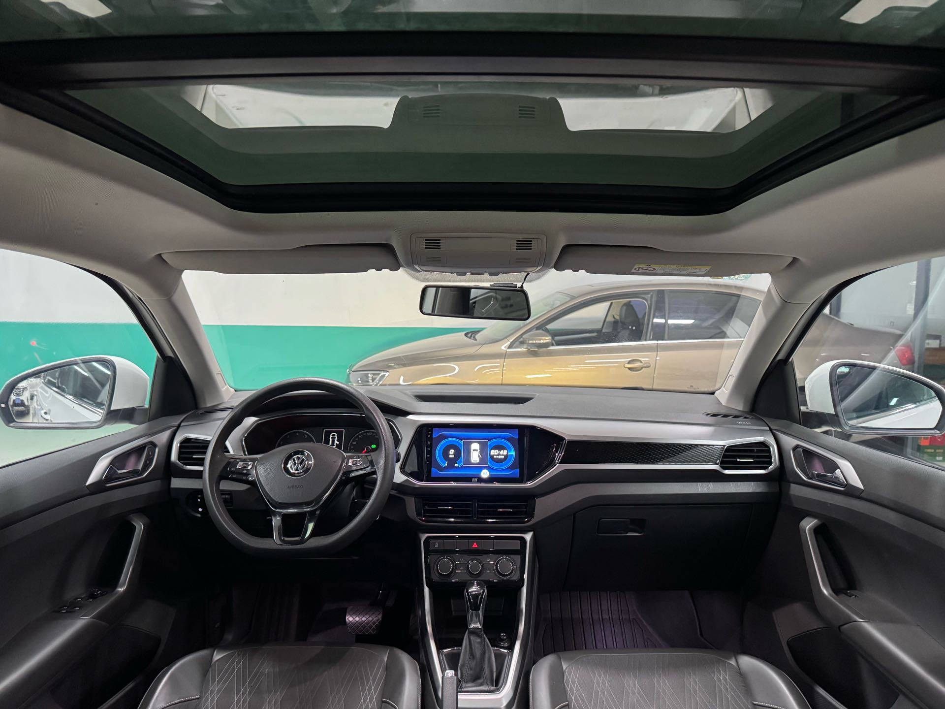 Volkswagen T-Cross 2020 car image #4