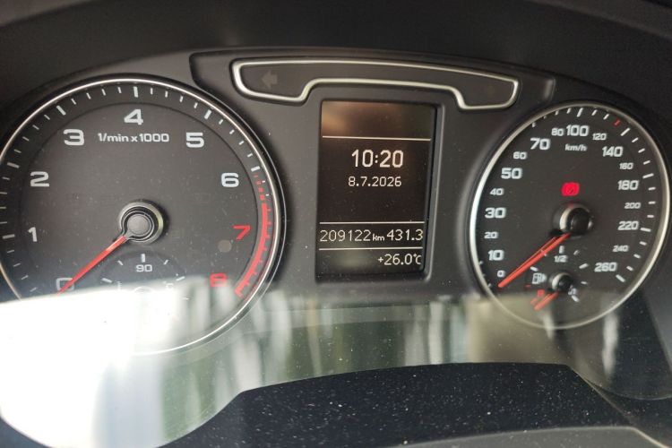 Audi Q3 2015 #10 Audi Q3 2015 car image #10