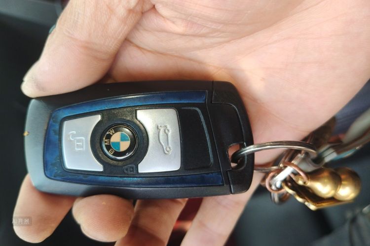 BMW 3 Series 2018 #10 BMW 3 Series 2018 car image #10