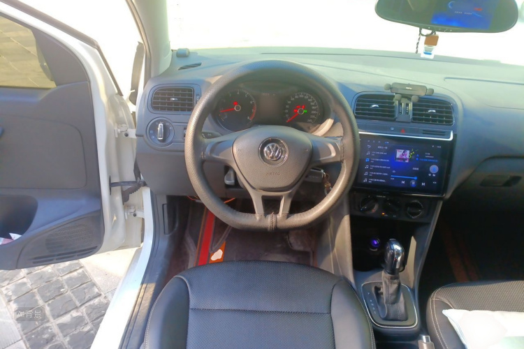 Volkswagen Polo 2018 #12 Volkswagen Polo 2018 car image #12