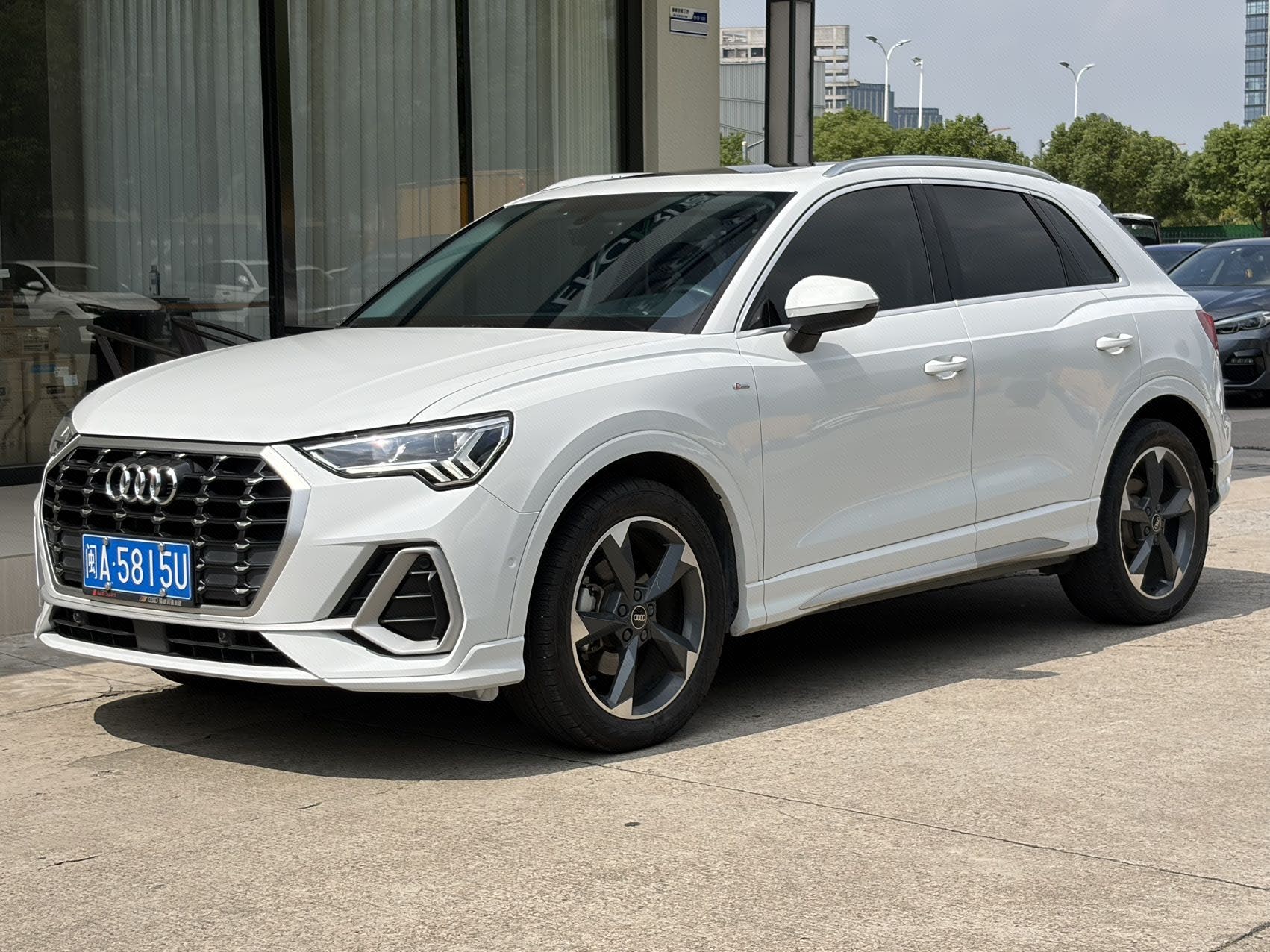 Audi Q3 2023 Audi Q3 2023 car image