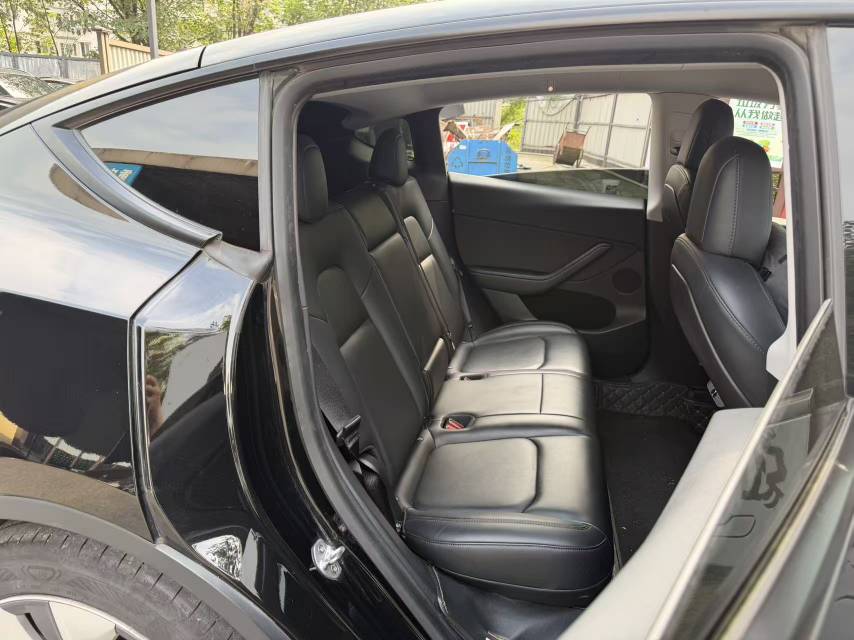 Tesla Model Y 2022 صورة سيارة #10