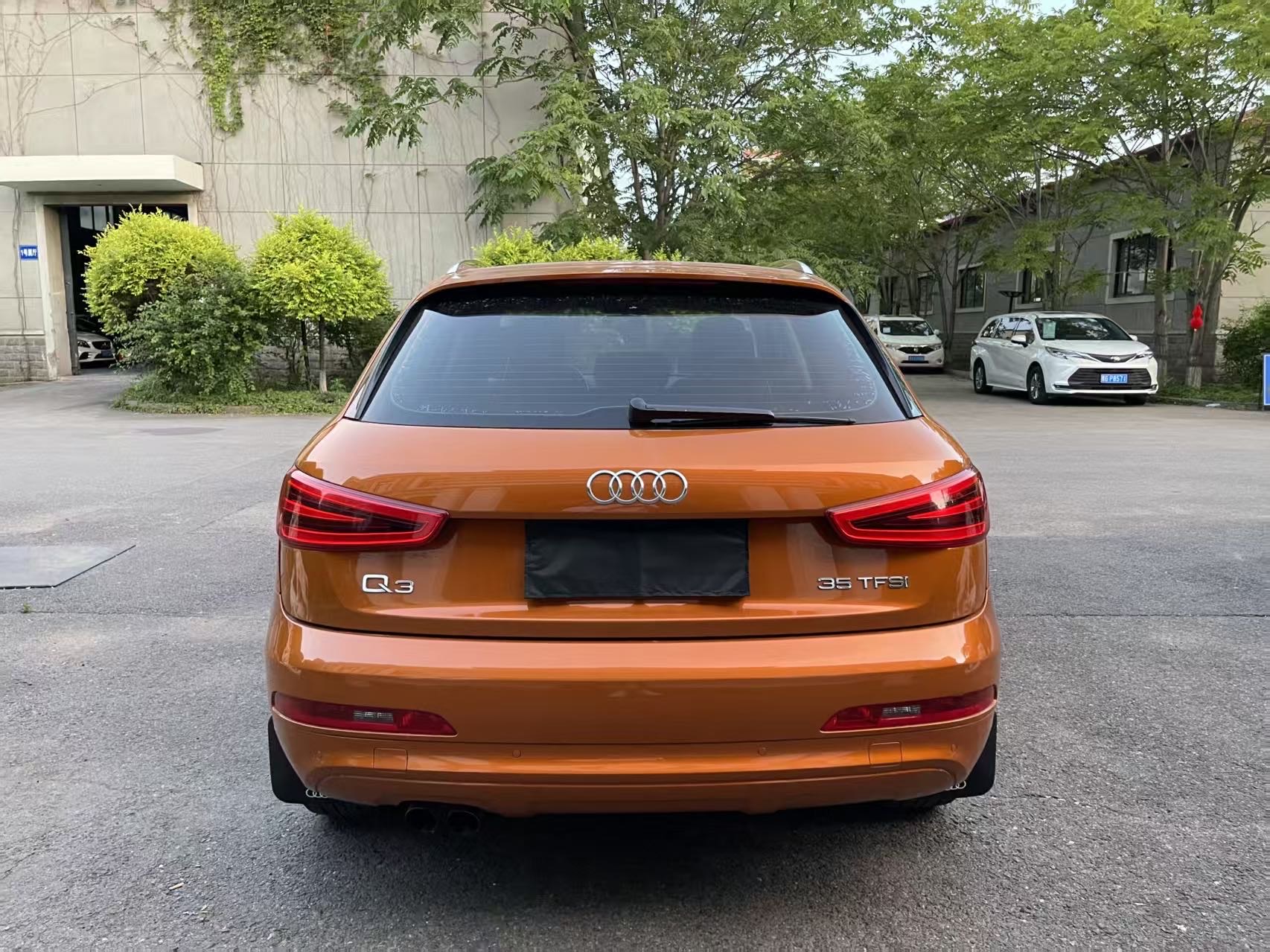 Audi Q3 2014 car image #8