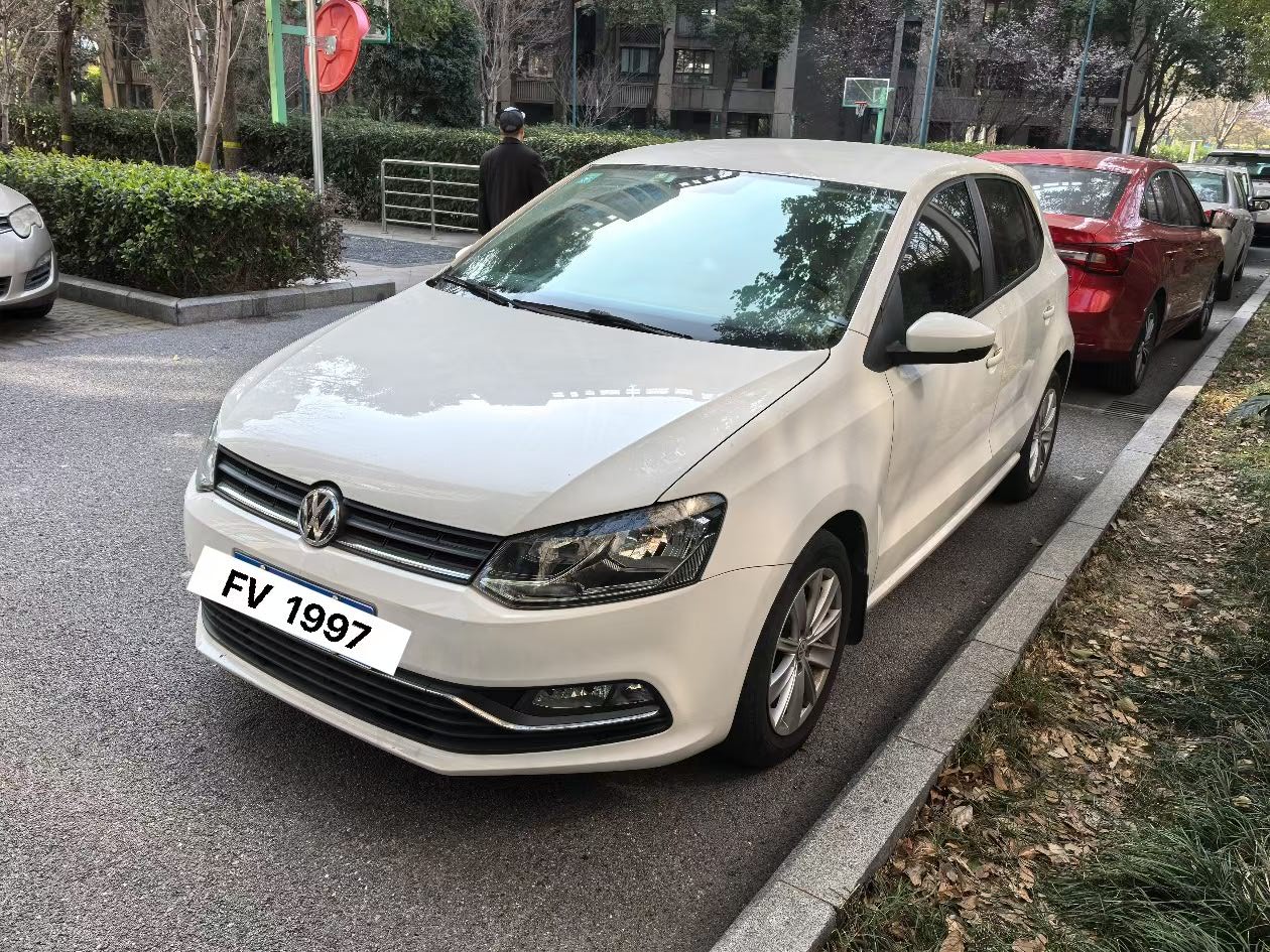 Volkswagen Polo 2016 Volkswagen Polo 2016 car image