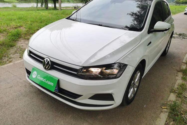 Volkswagen Polo 2023 car image #2