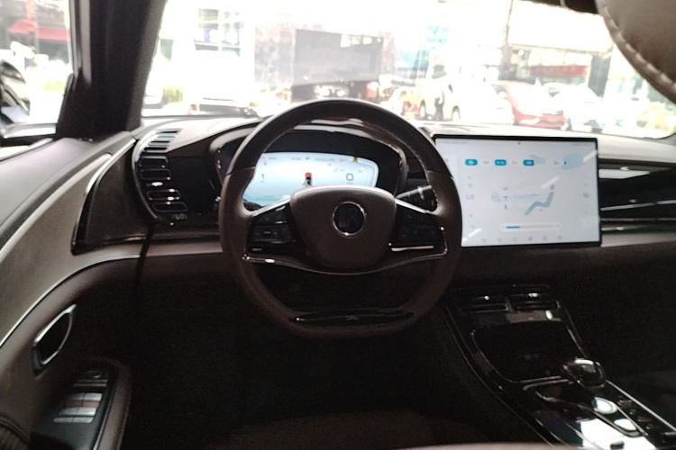 BYD Han 2023 car image #11