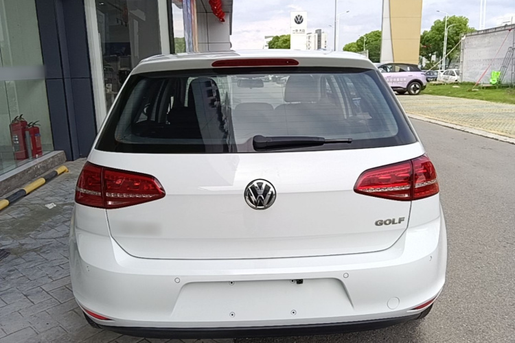 Volkswagen Golf 2016 car image #6