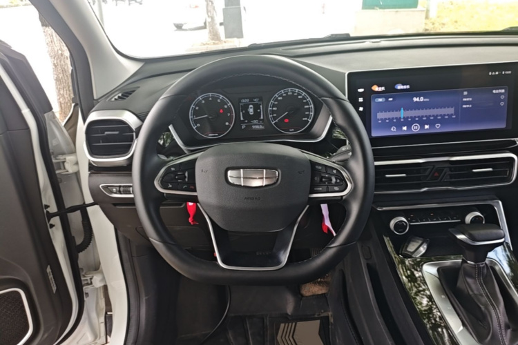 GEELY Coolray 2025 car image #11