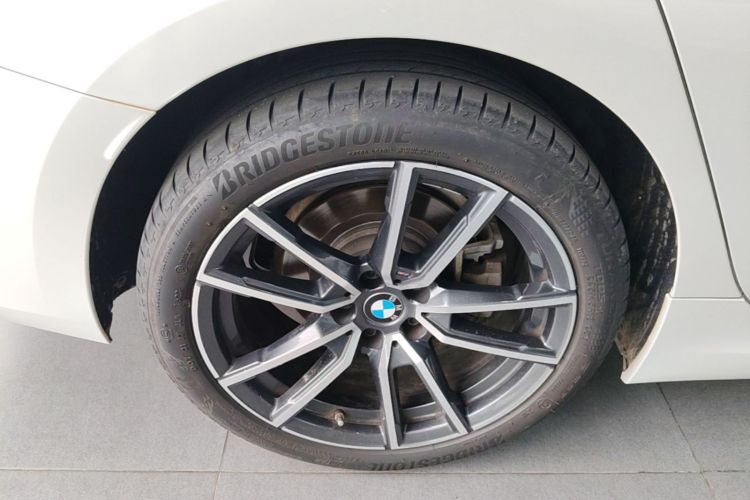 BMW 3 Series 2023 car image #10