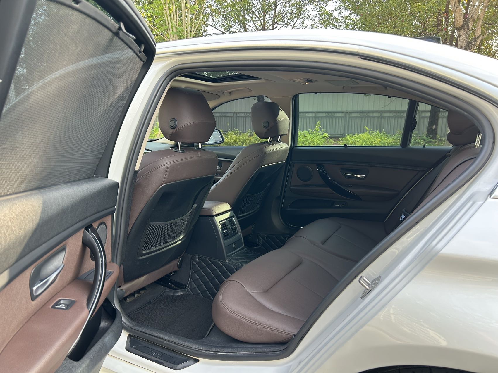 BMW 3 Series 2019 imagem de carro #9