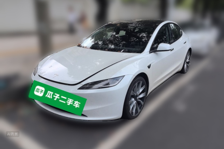 Tesla Model 3 2025 car image #2