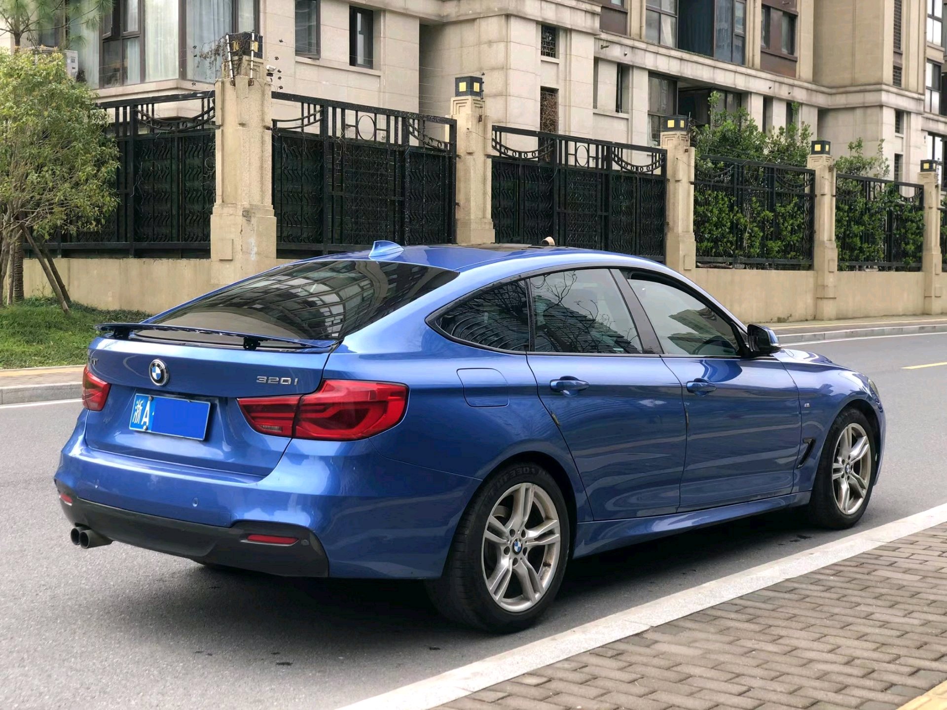 BMW 3 Series GT 2017 imagen de coche #5