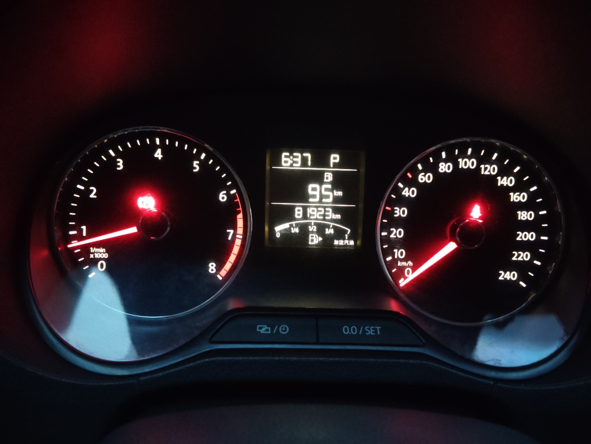 Volkswagen Polo 2016 car image #5