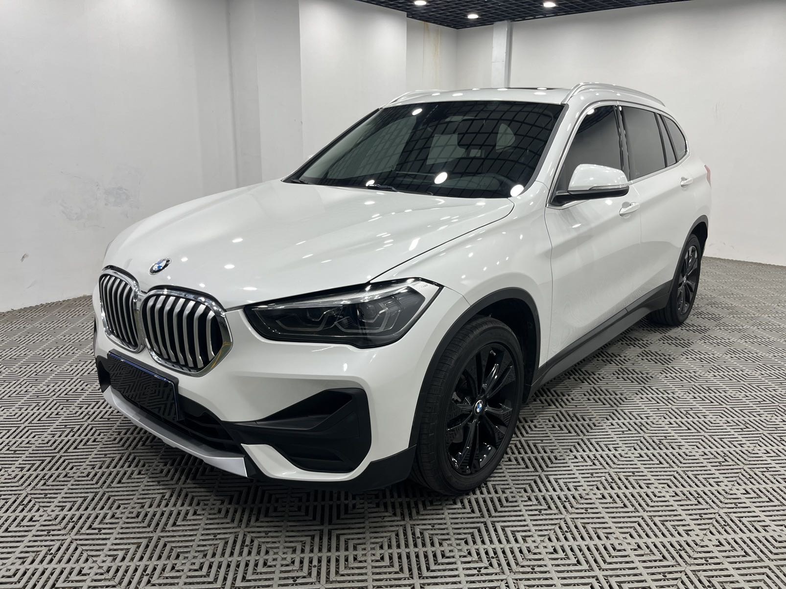 BMW X1 2022 BMW X1 2022 car image