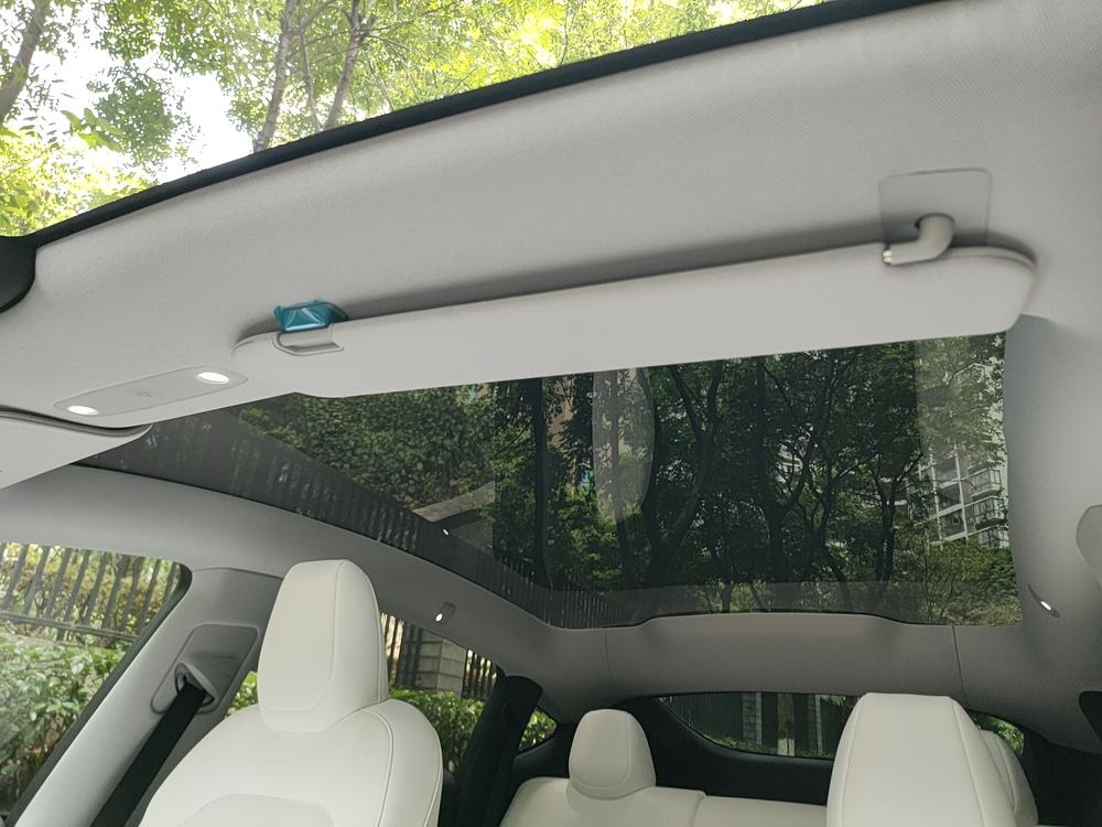 Tesla Model Y 2025 #19 Tesla Model Y 2025 car image #19