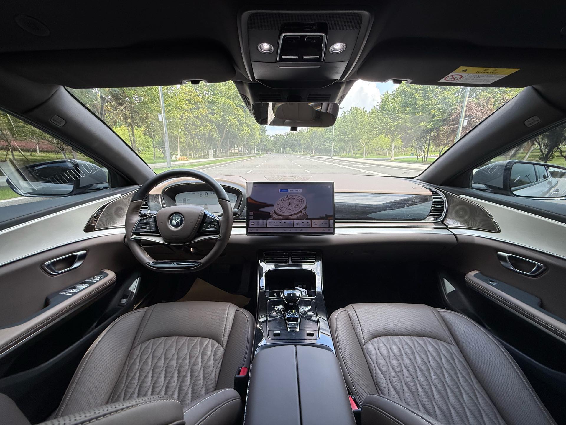 BYD Han 2025 car image #6