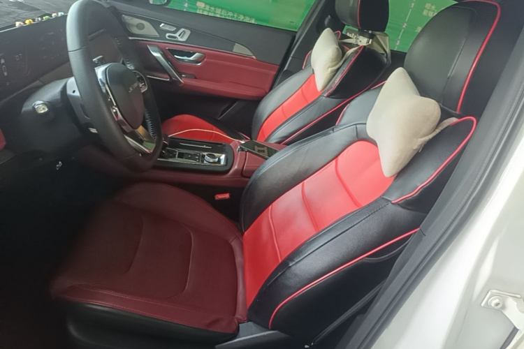Jetour X70 PLUS 2022 #15 Jetour X70 PLUS 2022 car image #15