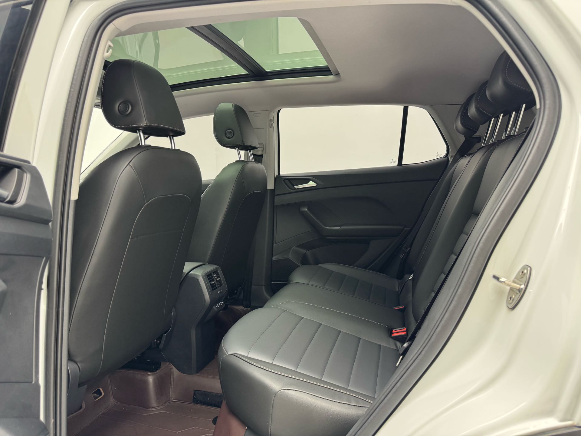 Volkswagen Tacqua 2023 imagem de carro #8