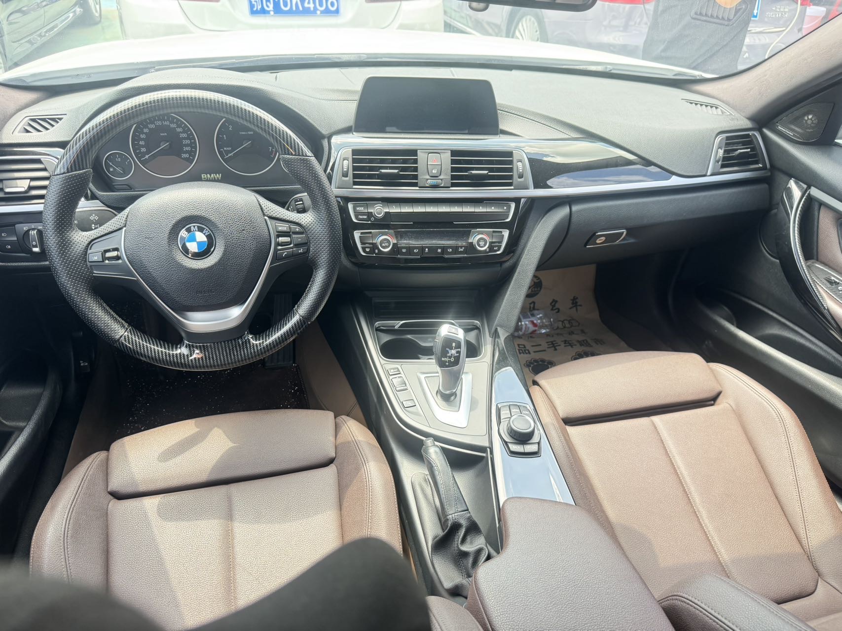 BMW 3 Series 2018 car image #6