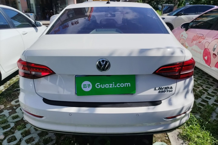 Volkswagen Lavida 2020 car image #6